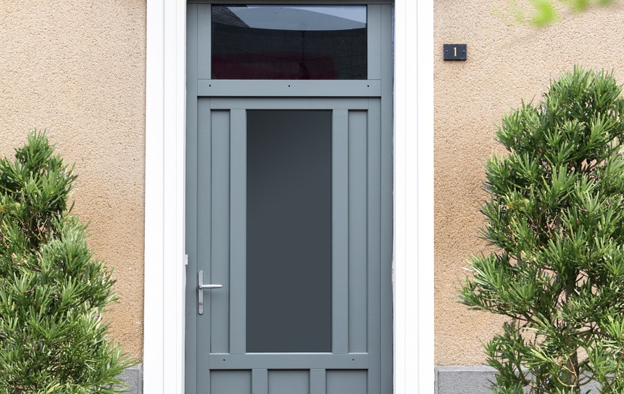 Notre gamme de porte d'entr&eacute;e en BOIS CLASSIQUE et CREATIVE CONTEMPORAINE &agrave; MONNAIE